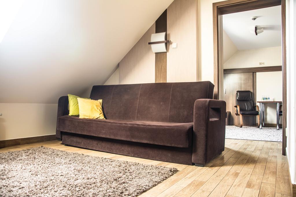 Mieszko Hotel 2*