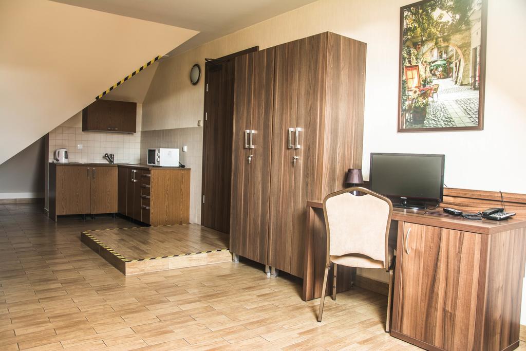 Mieszko Hotel 2*